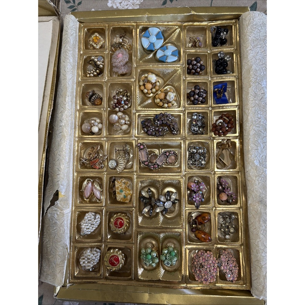 Stunning! VTG Clip On Earring Lot Of 30 Classy! Granny Core In VTG Choc Box